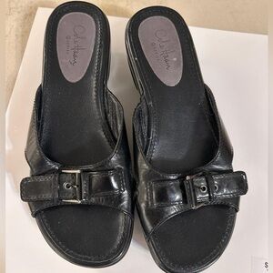 Cole Haan Women's Black Leather Slides w Air Nike Technology